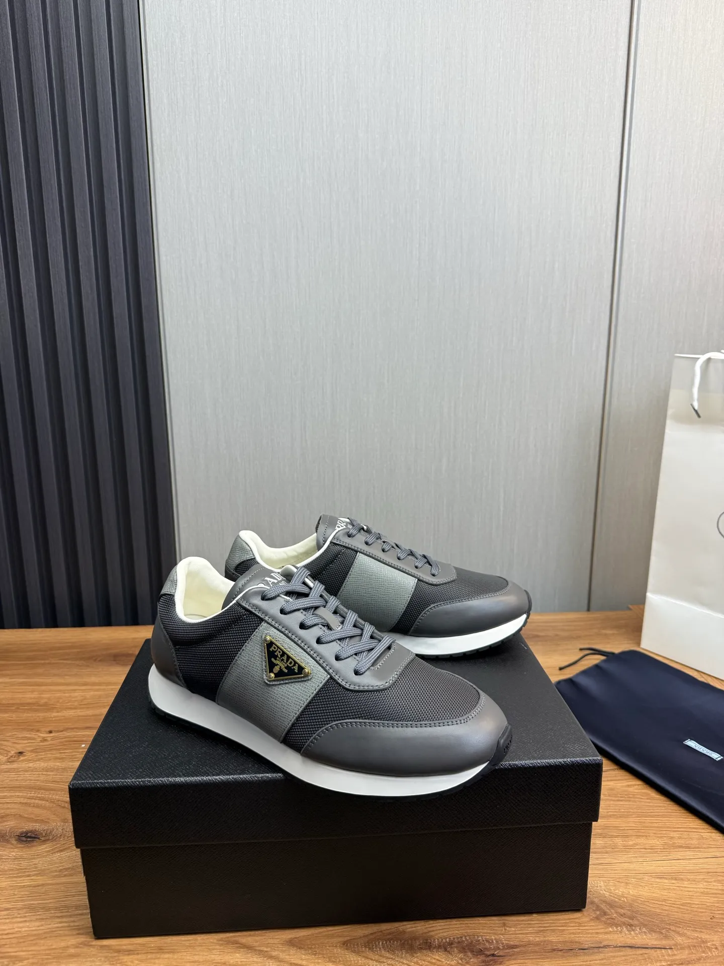 Men's shoes 💰760💰 [PRADA] New models synchronized with the official website, high-quality shipments ✔️Best sellers🔥 Original cowhide with mesh surface + cowhide lining, 1🆚1 replica, original bottom, 38-45 (men's 45 is custom-made and cannot be returned)